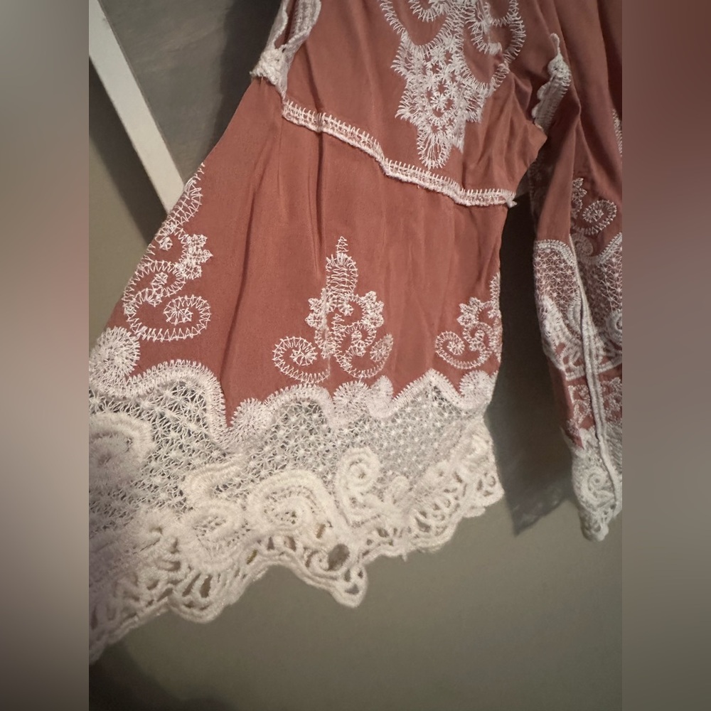 NWT Democracy Embroidered Lace Blouse in Brown Nutmeg and Cream Lace! SZ Medium - Picture 4 of 6